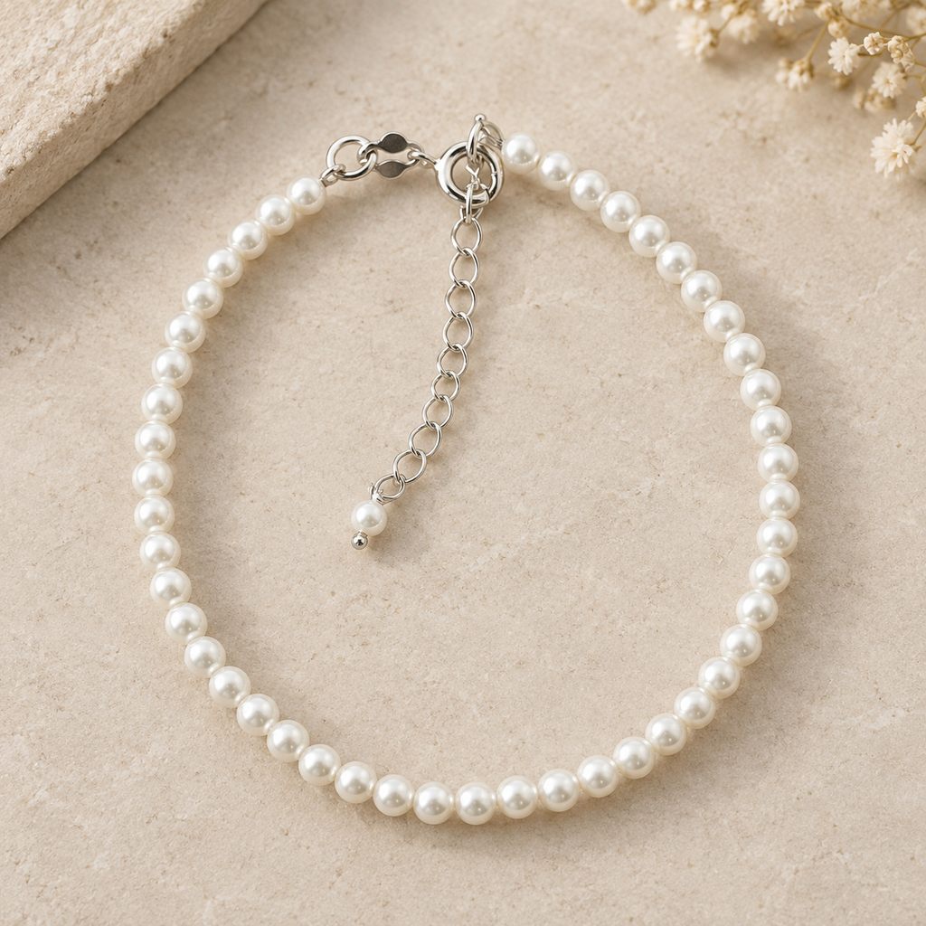 Pulsera de perlas blancas